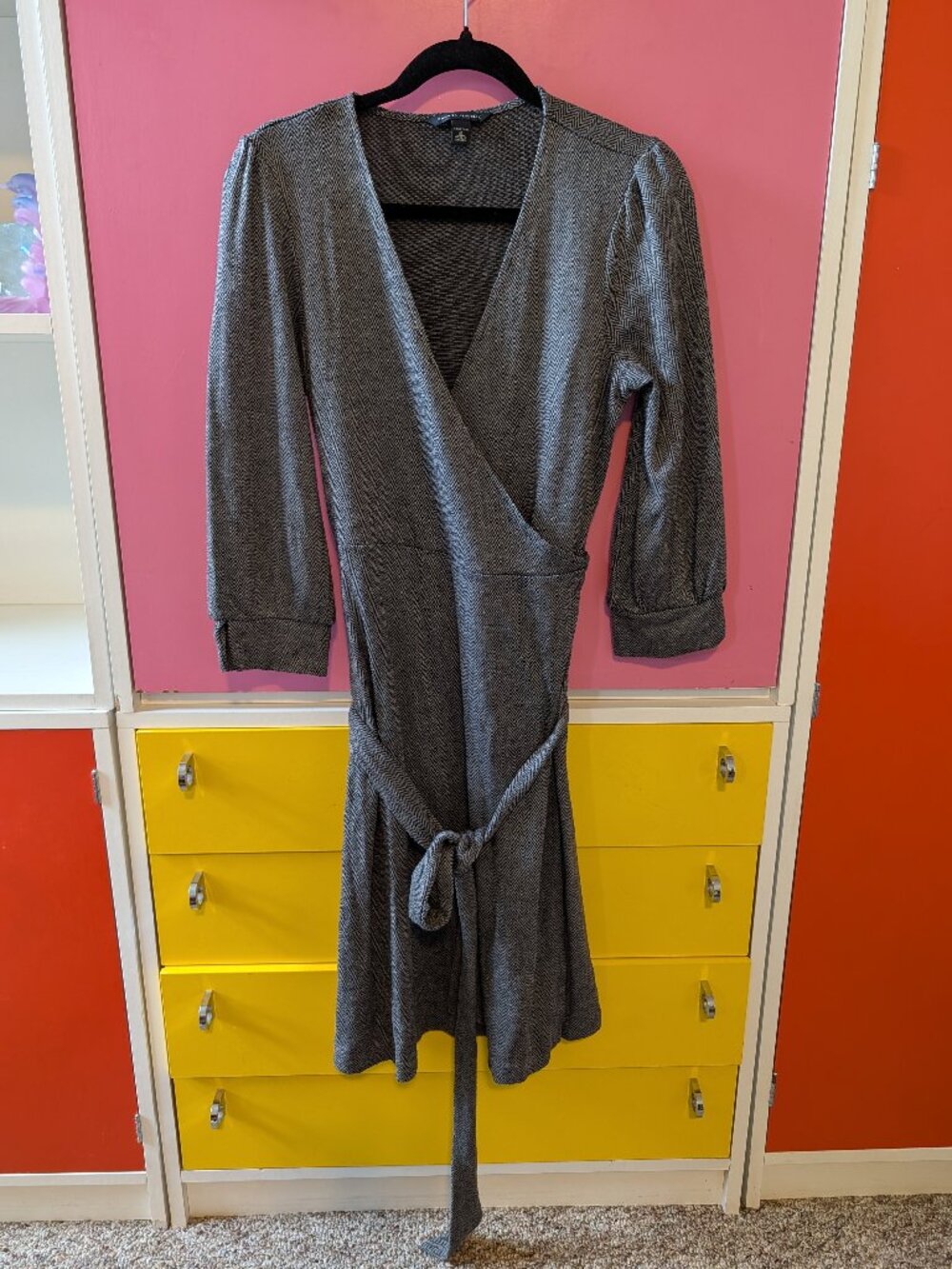 Banana Republic Gray Herringbone Wrap Dress | 3/4 Sleeve | Tie Waist | Size M